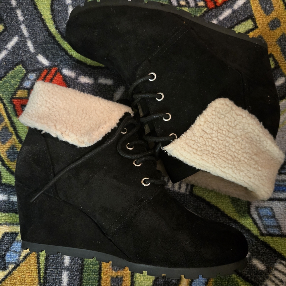 SM New York Black Lace Up Wedge Boots